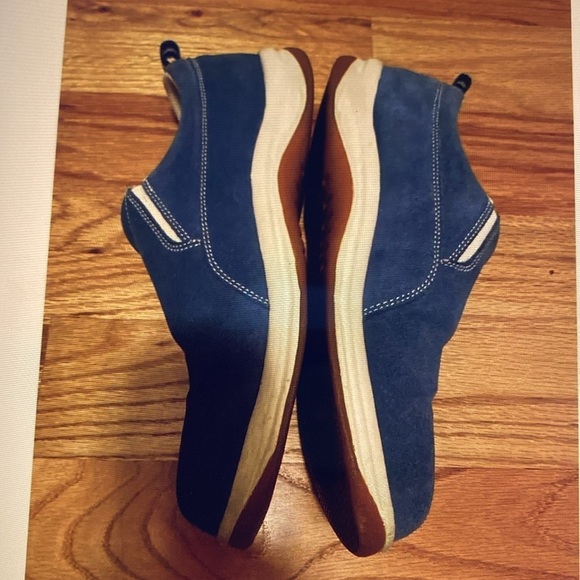 Land end slip on shoes sneakers Womens 9 Blue Suede walking comfort Beach - Picture 3 of 7